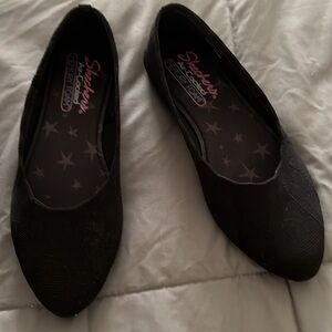 Cleo’s by Skechers bewitch style w air-cooled memory foam flats black size 8 EUC